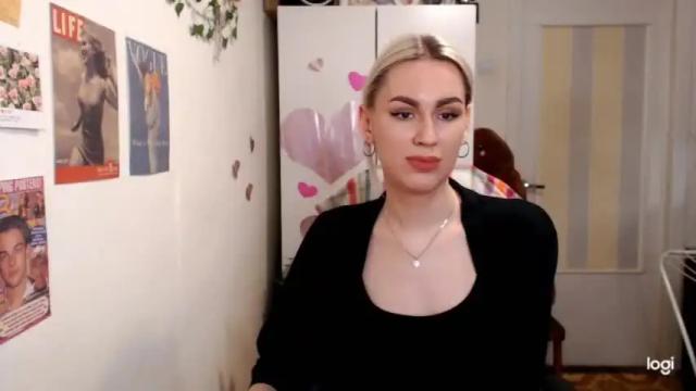 Image 4 of capricious00scorpio Stream on Chaturbate on 14 months ago