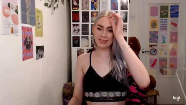 Image 3 of capricious00scorpio Stream on Chaturbate on 16 months ago