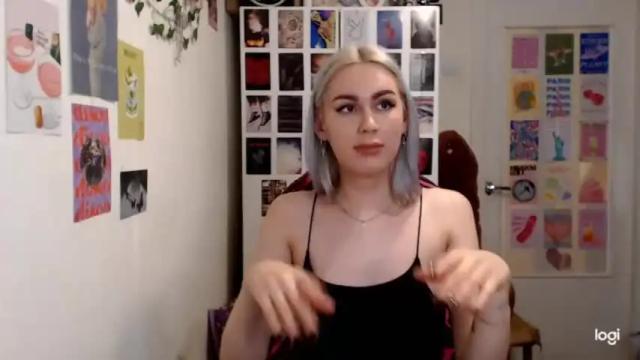 Image 7 of capricious00scorpio Stream on Chaturbate on 13 months ago