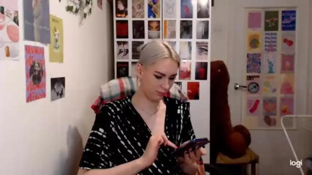 Image 6 of capricious00scorpio Stream on Chaturbate on 13 months ago