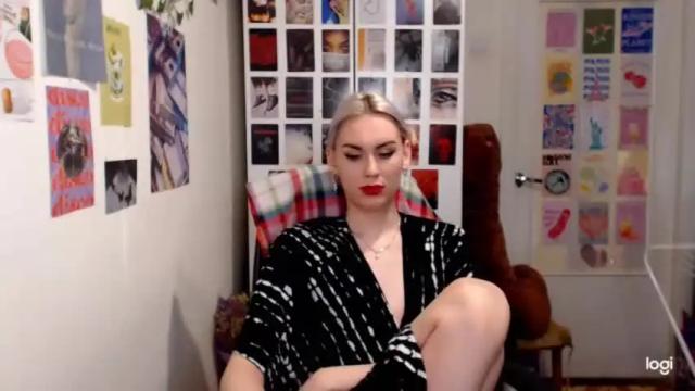 Image 10 of capricious00scorpio Stream on Chaturbate on 12 months ago