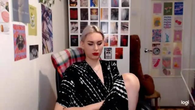 Image 6 of capricious00scorpio Stream on Chaturbate on 12 months ago