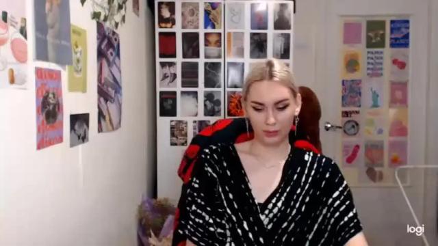 Image 10 of capricious00scorpio Stream on Chaturbate on 12 months ago