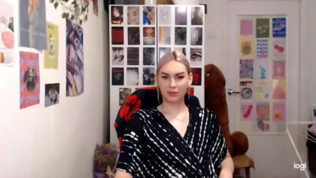 Image 4 of capricious00scorpio Stream on Chaturbate on 12 months ago