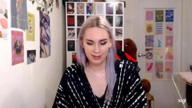Image 10 of capricious00scorpio Stream on Chaturbate on 14 months ago