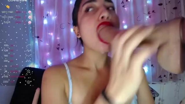 Image 3 of capricornio_16 Stream on Chaturbate on 16 months ago