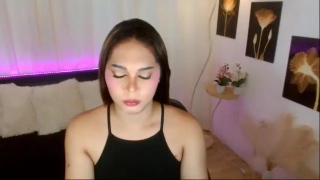 Image 6 of caprize_diva Stream on Chaturbate on 12 days ago