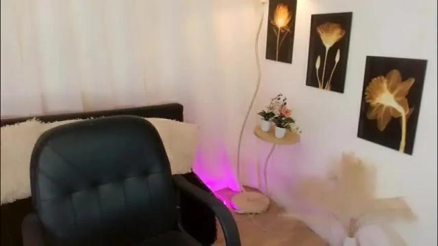 Image 12 of caprize_diva Stream on Chaturbate on 2 months ago