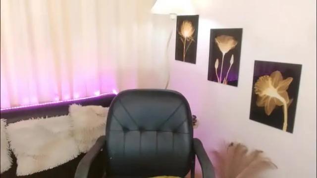 Image 6 of caprize_diva Stream on Chaturbate on 2 days ago