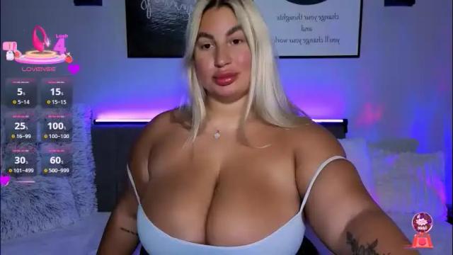 Image 6 of cara__harris Stream on Chaturbate on 2 months ago