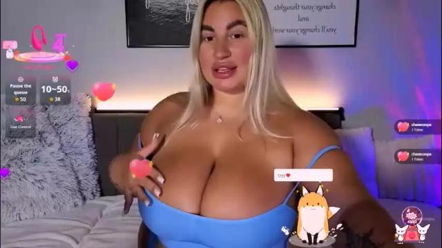 Image 10 of cara__harris Stream on Chaturbate on 2 months ago