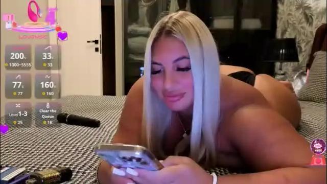 Image 7 of cara__harris Stream on Chaturbate on 2 months ago