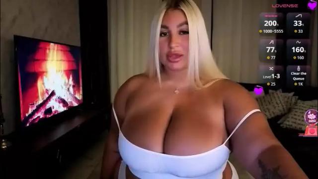 Image 2 of cara__harris Stream on Chaturbate on 1 month ago