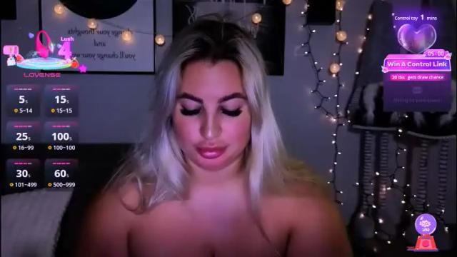 Image 4 of cara__harris Stream on Chaturbate on 1 month ago