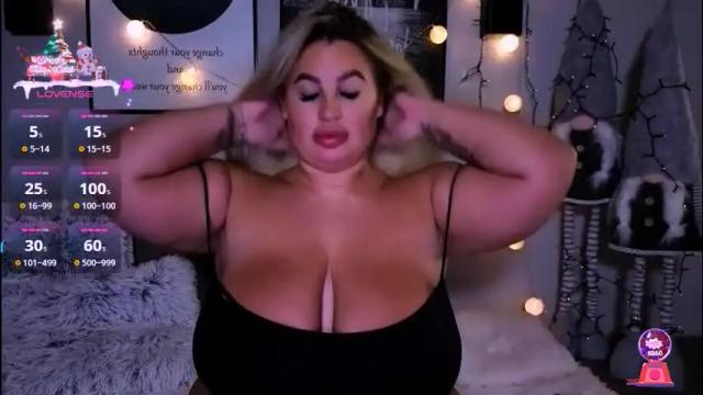 Image 2 of cara__harris Stream on Chaturbate on 1 month ago