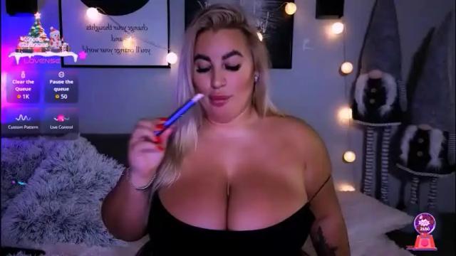 Image 10 of cara__harris Stream on Chaturbate on 29 days ago
