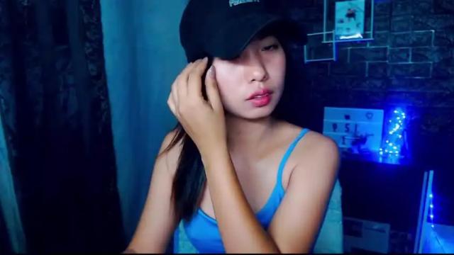 Image 3 of caramel_6974 Stream on Chaturbate on 14 months ago