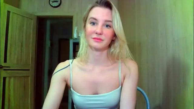 Image 3 of caramel_pie_ Stream on Chaturbate on 2 months ago