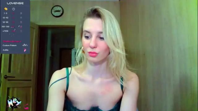 Image 3 of caramel_pie_ Stream on Chaturbate on 1 month ago