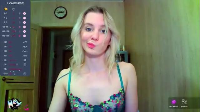 Image 2 of caramel_pie_ Stream on Chaturbate on 1 month ago
