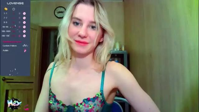 Image 3 of caramel_pie_ Stream on Chaturbate on 1 month ago