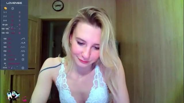 Image 3 of caramel_pie_ Stream on Chaturbate on 26 days ago