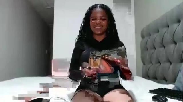 Image 11 of caramelbbe Stream on Chaturbate on 2 days ago