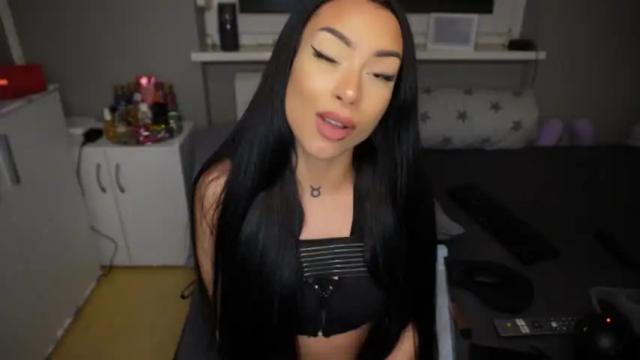 Thumbnail 2, caramelladeluxe's Stream at Chaturbate, 16 months ago