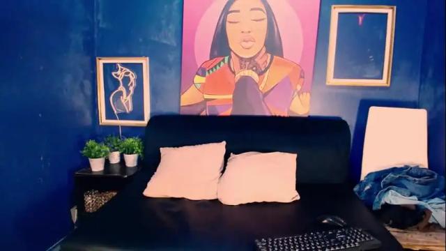 Image 2 of caramelminxxx Stream on Chaturbate on 1 month ago