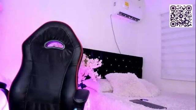 Image 6 of caramelo_exotico Stream on Chaturbate on 2 months ago