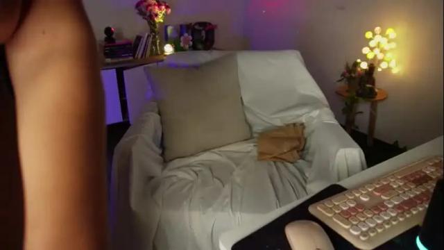Image 8 of caramelo_xox Stream on Chaturbate on 18 days ago