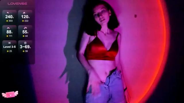 Image 12 of caranice Stream on Chaturbate on 19 months ago