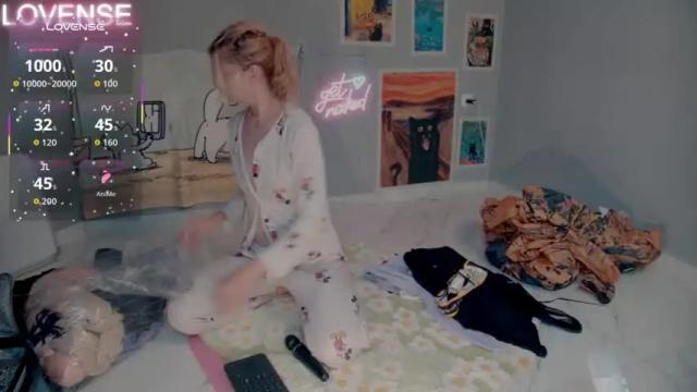 Image 7 of careful_i_bite Stream on Chaturbate on 2 months ago