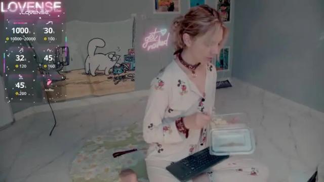 Image 3 of careful_i_bite Stream on Chaturbate on 2 months ago