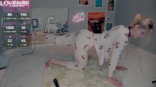 Image 8 of careful_i_bite Stream on Chaturbate on 1 month ago