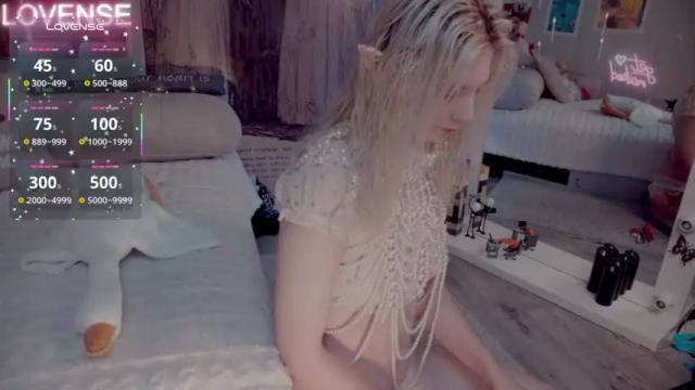 Image 8 of careful_i_bite Stream on Chaturbate on 4 days ago