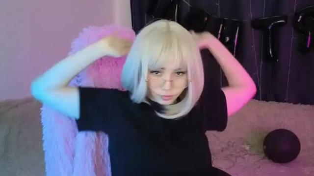 Image 10 of carefully_sofa Stream on Chaturbate on 13 months ago