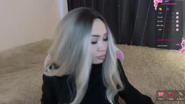 Image 3 of carefully_sofa Stream on Chaturbate on 12 months ago