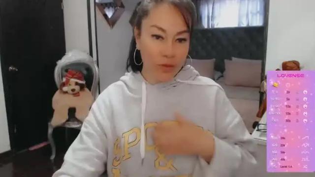 Image 3 of carinalovers Stream on Chaturbate on 25 months ago