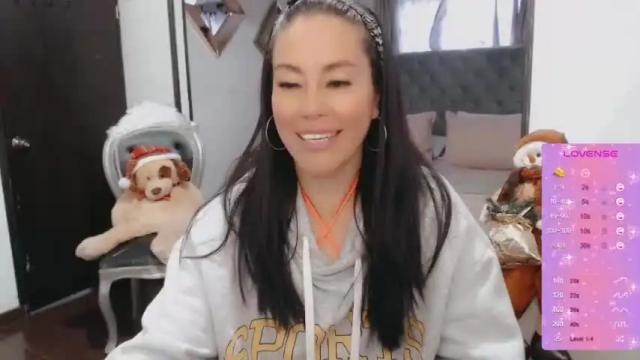 Image 8 of carinalovers Stream on Chaturbate on 25 months ago