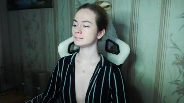 Image 2 of carinfox Stream on Chaturbate on 12 months ago