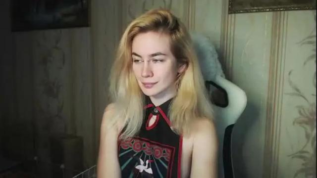 Image 12 of carinfox Stream on Chaturbate on 12 months ago