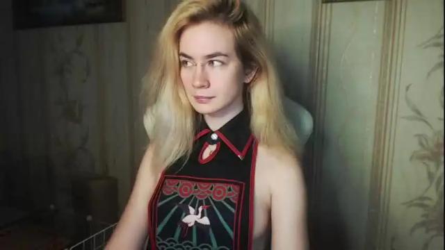 Image 6 of carinfox Stream on Chaturbate on 12 months ago