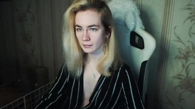 Image 4 of carinfox Stream on Chaturbate on 12 months ago