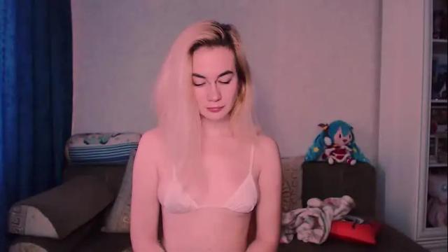 Image 4 of carinfox Stream on Chaturbate on 2 months ago
