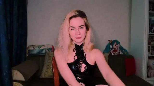 Image 3 of carinfox Stream on Chaturbate on 1 month ago