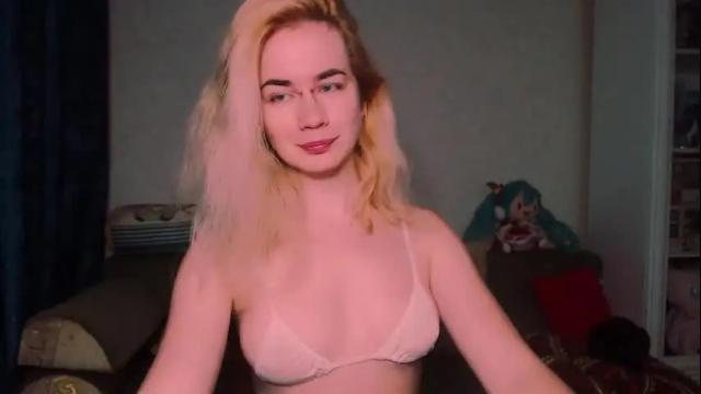 Image 2 of carinfox Stream on Chaturbate on 1 month ago