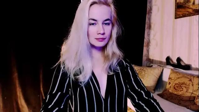 Image 11 of carinfox Stream on Chaturbate on 1 month ago