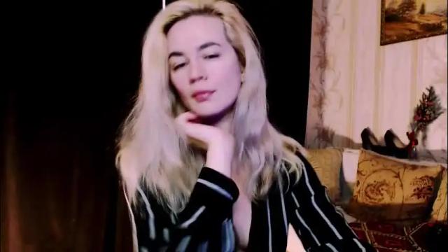 Image 7 of carinfox Stream on Chaturbate on 1 month ago