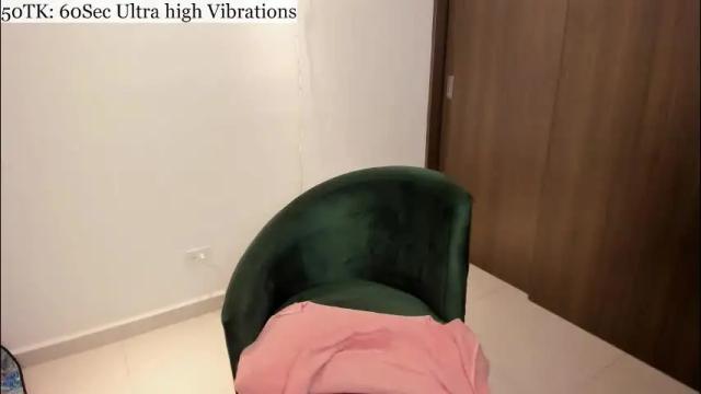 Image 11 of carla_adamss Stream on Chaturbate on 28 days ago